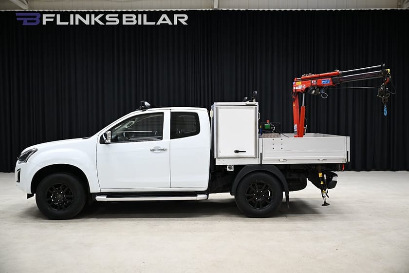 Bild 3 av Isuzu D-Max Space Cab 163HK Automat Halvskåp Kranbil EnÄgare Leasebar