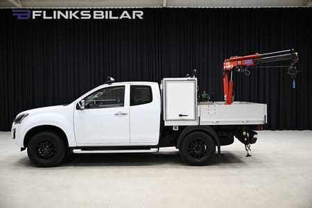 Isuzu D-Max Space Cab 163HK Automat Halvskåp Kranbil EnÄgare Leasebar
