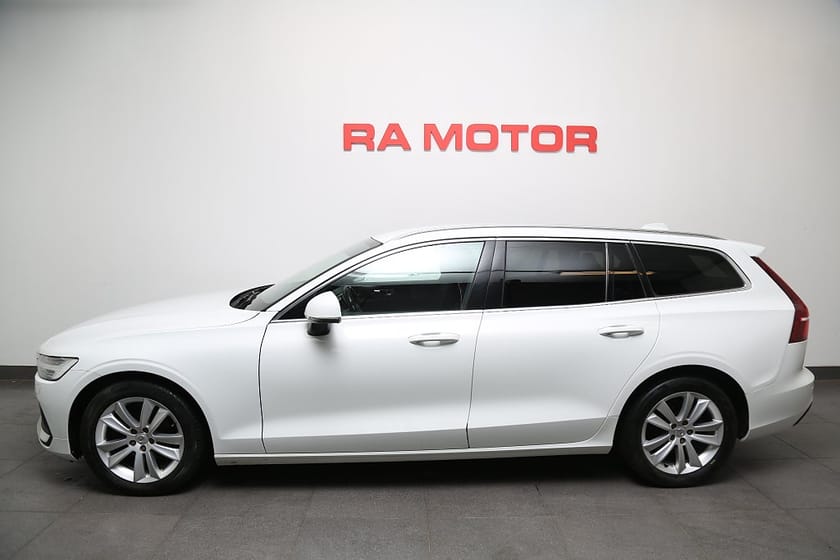 Bild 2 av Volvo V60 B4 Diesel 197hk Momentum Advanced SE Aut Drag Leasbar