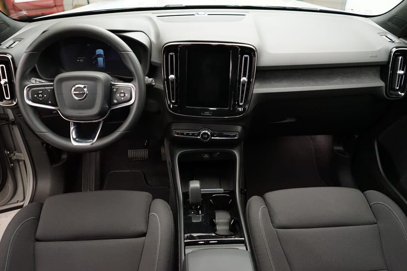 Bild 5 av Volvo XC40 Recharge Core Edition, Navigation, Baklucka elmanövrerad