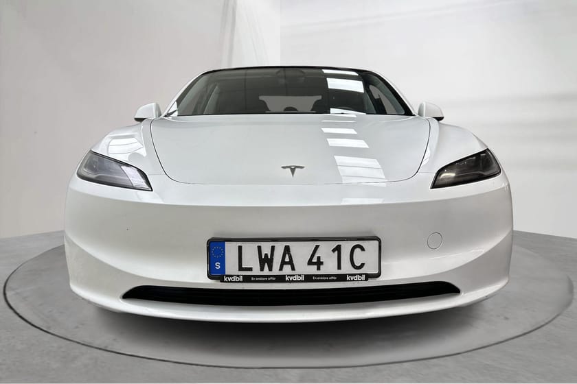 Bild 5 av Tesla Model 3 Long Range AWD Dual Motor Highland Vinterhjul