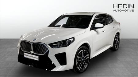 BMW iX2 xDrive30