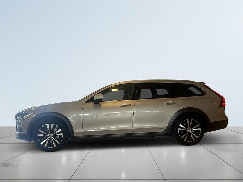 Bild 4 av Volvo V90 Cross Country B4 AWD Momentum MOMS Dragkrok Bkamera Navi S&V-däck