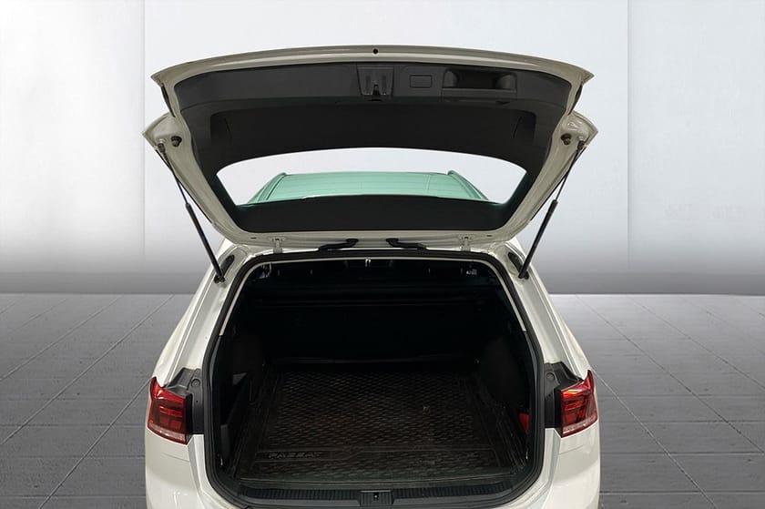 Bild 5 av Volkswagen Passat Sportscombi GTE SC 1.4 TSI Läder/Alcantara Navi Kamera Värmare 218hk