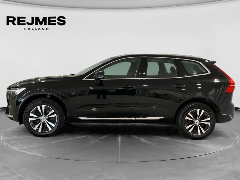 Bild 3 av Volvo XC60 Recharge T6 Core Edition | Panoramaglastak | Parkeringskamera bak | Rattvärme