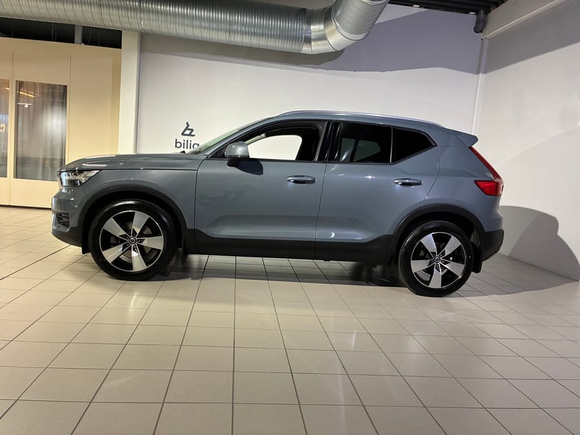 Bild 3 av Volvo XC40 B4 FWD Bensin Mom Adv Navi Pro Ed | DRAGKROK |