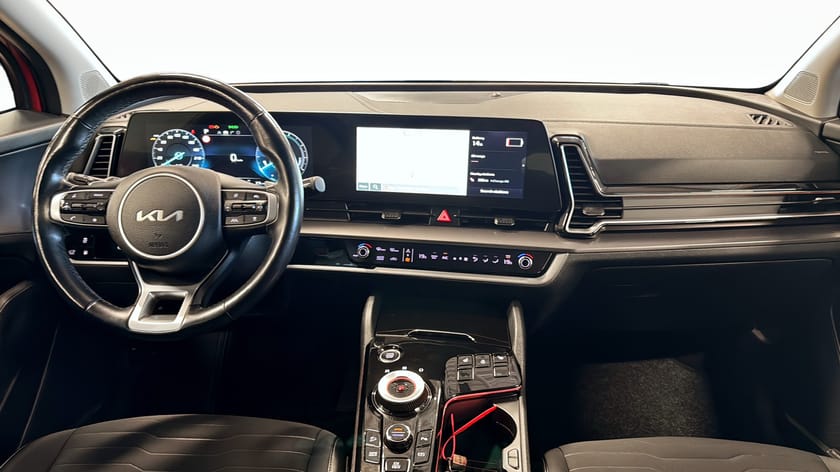Bild 4 av Kia Sportage PHEV SUV AWD 265 hk 360-kamera H&K Drag Rattvärme Navi