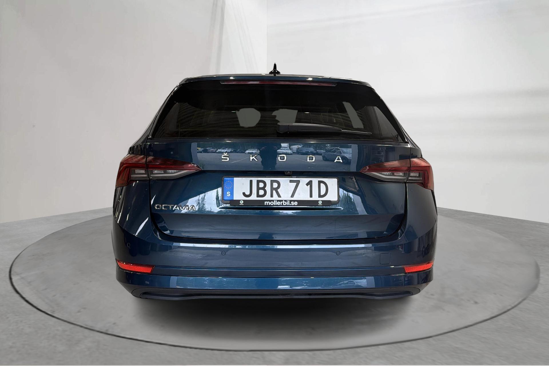 Skoda Octavia Kombi 1.5 TSI G-TEC 2022, photo 6/10