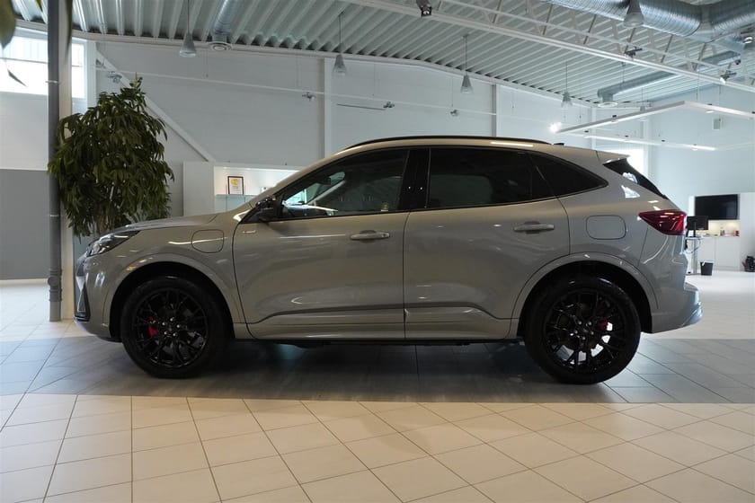 Bild 3 av Ford Kuga Plug-In Hybrid ST-Line X 2.5 FWD 243hk Black Edition CVT