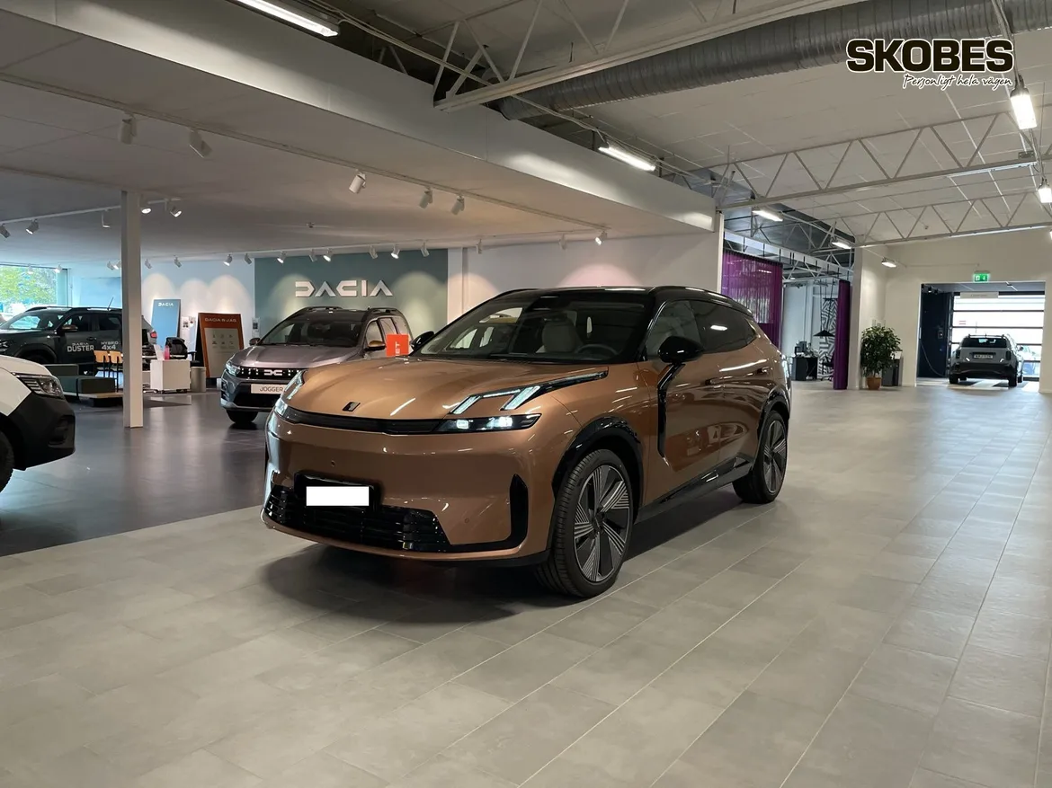 Lynk & Co 08 PHEV
