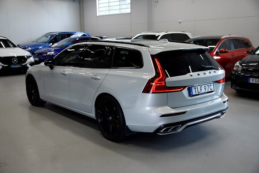 Bild 3 av Volvo V60 T6 Twin Engine AWD Geartronic, 341hk, 2020