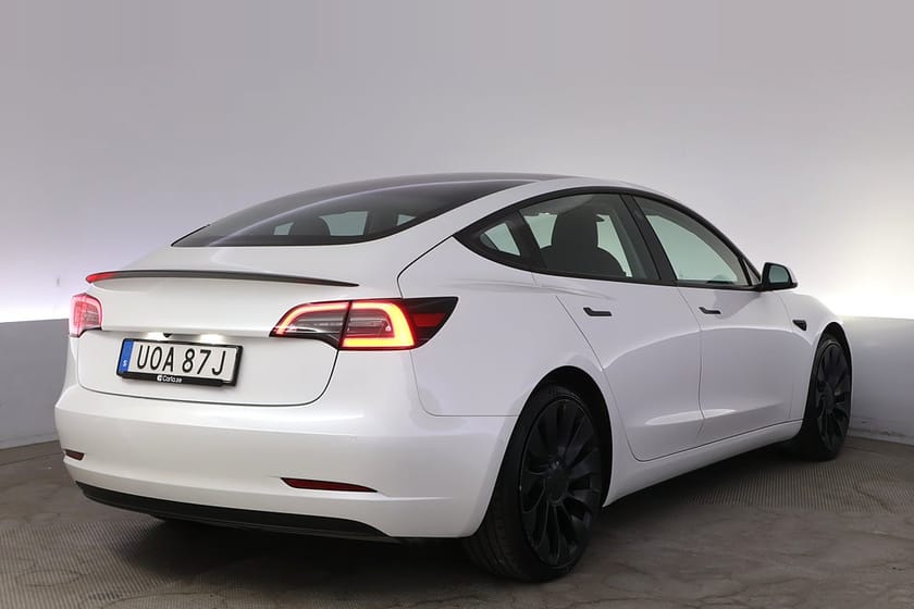 Bild 5 av Tesla Model 3 Performance AWD Refresh Autopilot Panorama