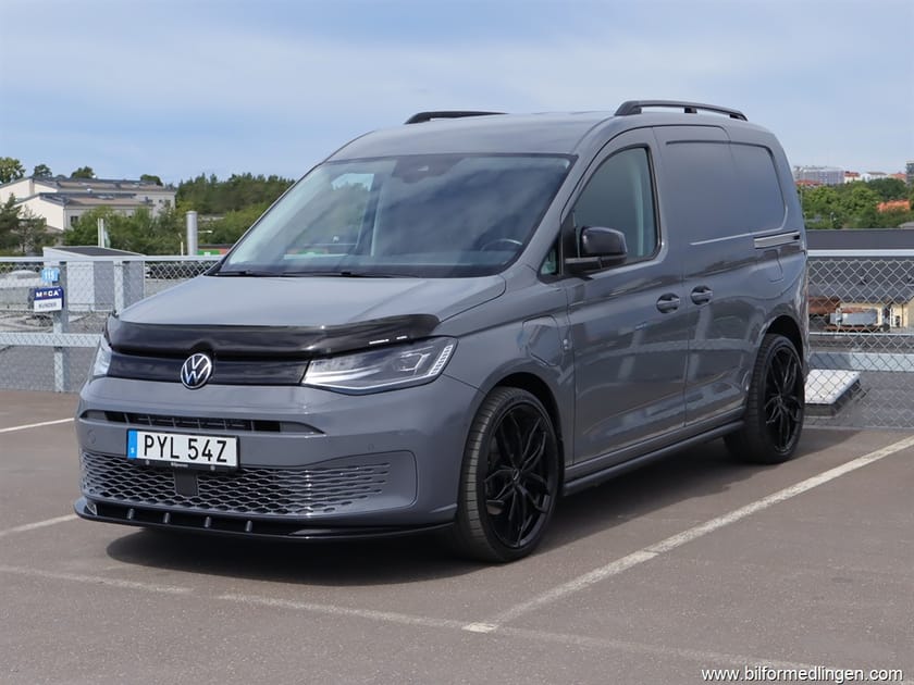 Bild 1 av Volkswagen Caddy Cargo eHybrid 1.5 TSI S/V-hjul Moms Drag