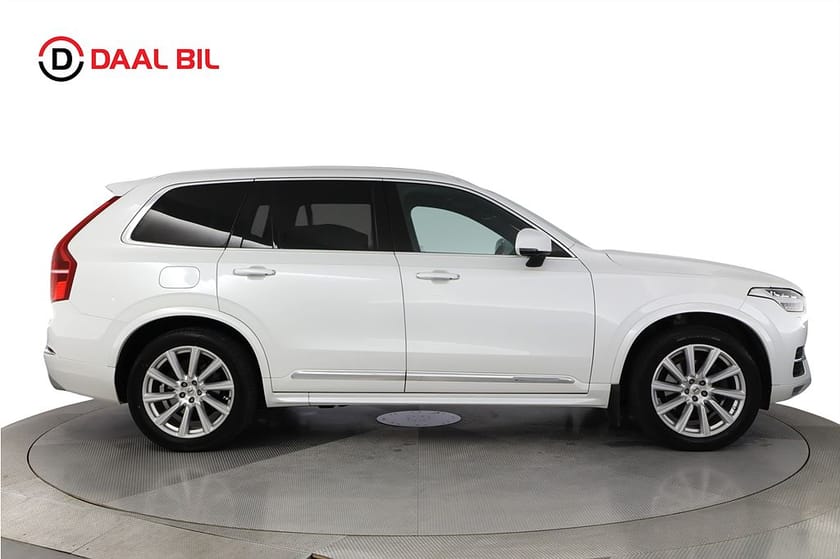 Bild 5 av Volvo XC90 7-SITS D5 AWD 235HK INSCRIPTION H/K® PANO 360-KAM HUD