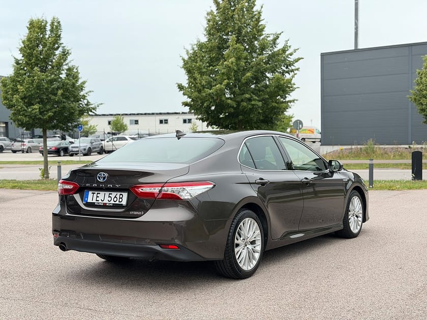 Bild 5 av Toyota Camry Hybrid CVT Executive Skinn JBL B-Kamera Navi