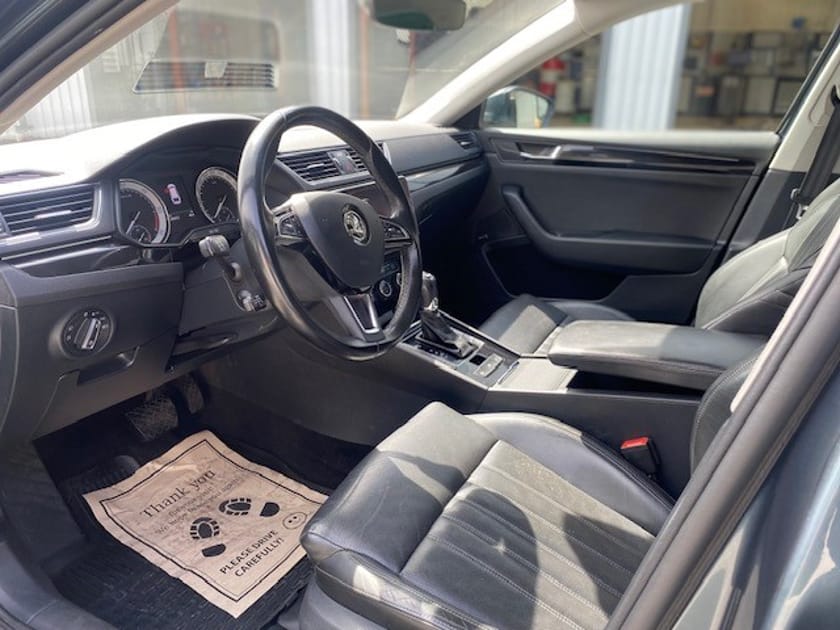 Bild 5 av Škoda Superb Kombi 2.0 TDI 4x4 SCR DSG, 190hk, drag, ny kamrem