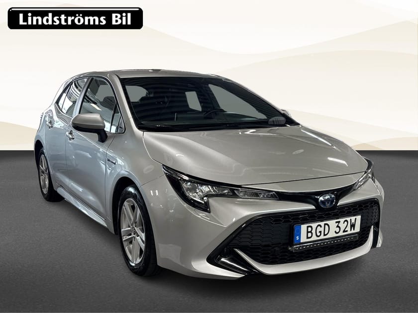 Bild 3 av Toyota Corolla Hybrid 1.8 5D Active Kupéfläkt LED Sommar/Vinterhjul