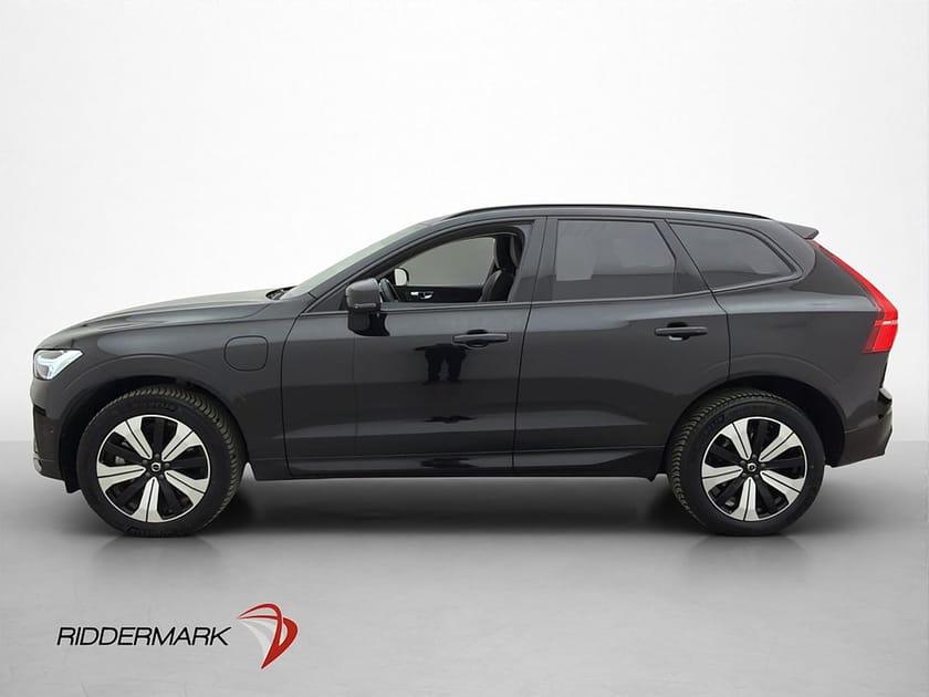 Bild 4 av Volvo XC60 Recharge T6 AWD Plus Dark Pano 360° Läder Drag