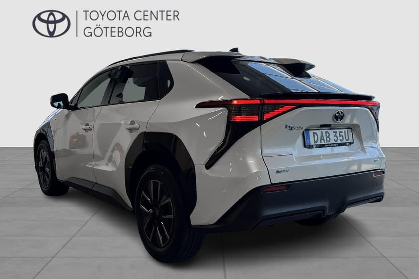 Bild 3 av Toyota bZ4X