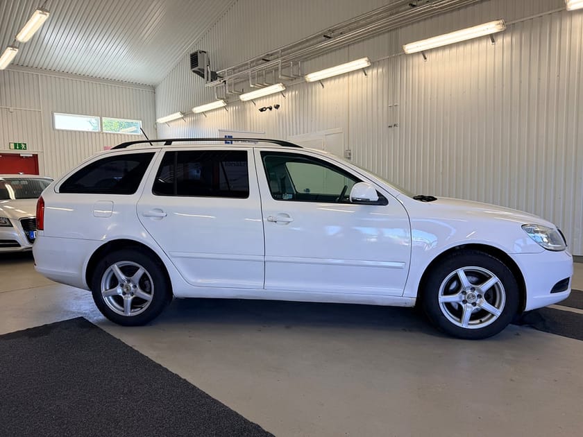 Bild 4 av Škoda Octavia Kombi Skoda 1.6 TDI DSG Sekventiell, 105hk Automatisk