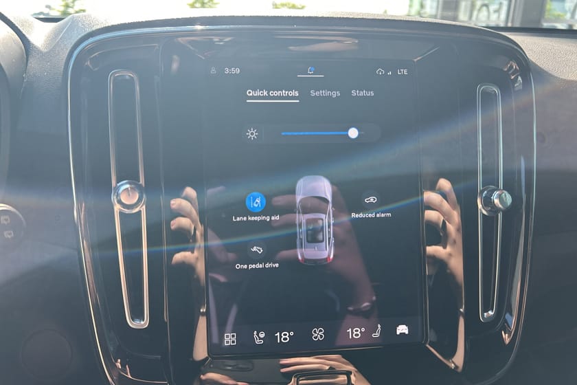 Bild 1 av Volvo XC40 Recharge Core Edition Drag B-Kamera Carplay