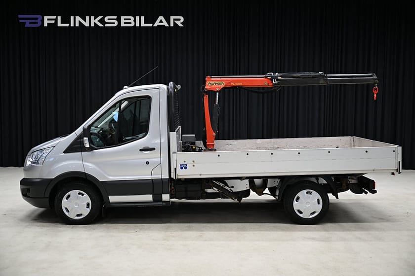 Bild 1 av Ford Transit 310 Chassi Cab 2.2 TDCi 125HK Flak|Palfinger|Kranbil|Drag|EnÄgare|Moms