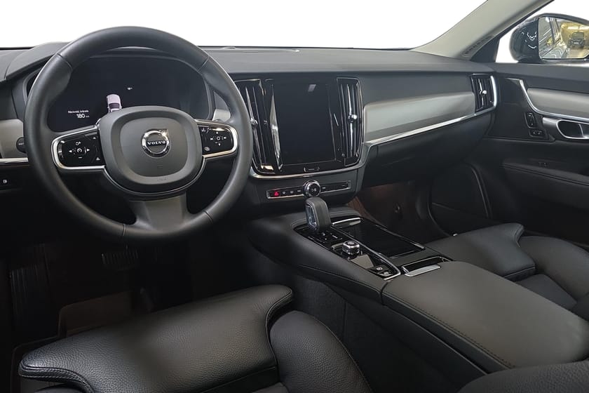 Bild 3 av Volvo V90 Recharge T6 Plus Dark