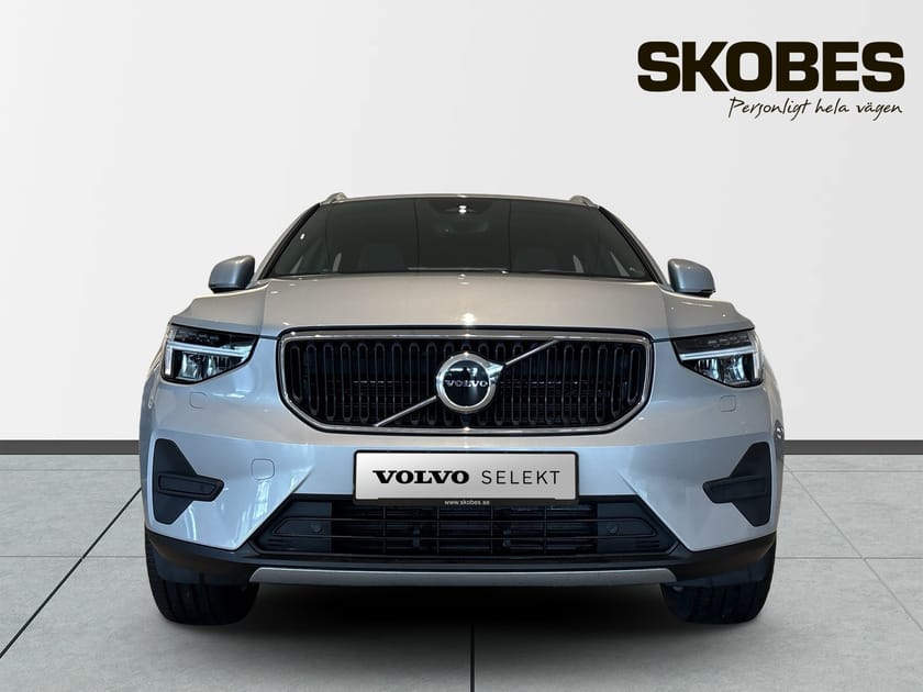 Bild 2 av Volvo XC40 B4 FWD Bensin Core