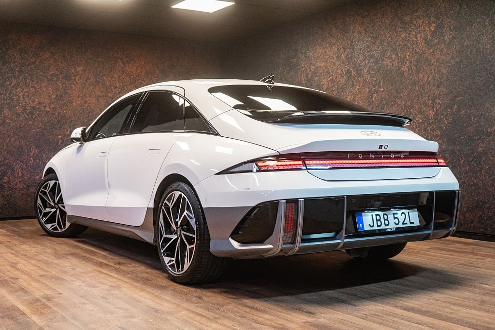 Hyundai Ioniq 6 77.4 kWh 2023, bild 6/10