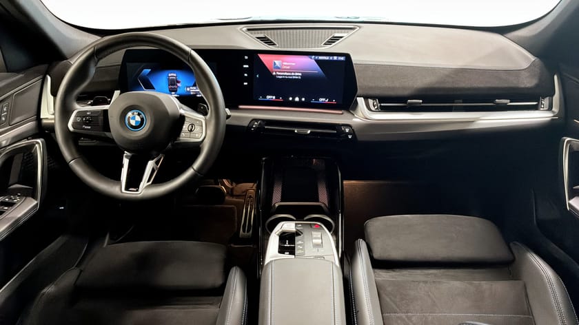 Bild 4 av BMW X1 xDrive25e M Sport Comfort Access Rattvärme Drag