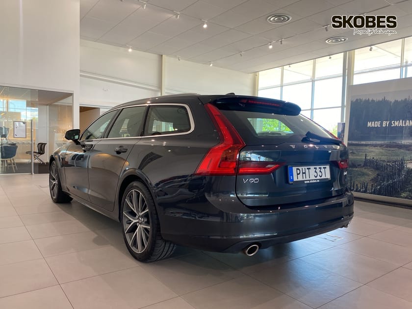 Bild 4 av Volvo V90 D4 Momentum Advanced SE II Läder, Drag, 360-Kamera