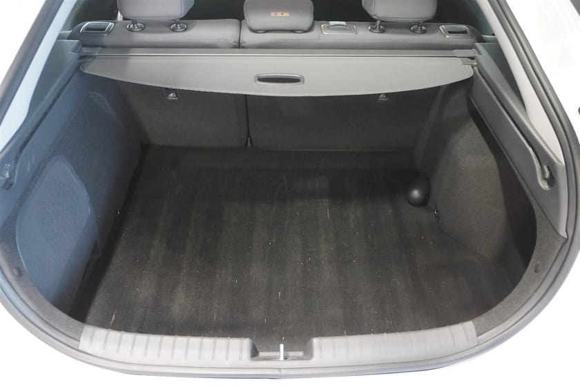 Bild 5 av Hyundai Ioniq Hybrid 1.6 DCT, 141hk, 2018 Dragkrok Backkamera Navigation