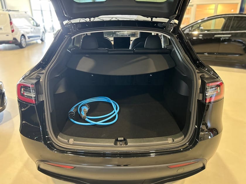 Bild 5 av Tesla Model Y Long Range AWD 514hk / Moms