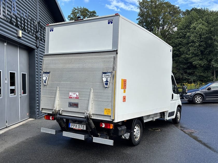 Bild 4 av Peugeot Boxer Chassi Cab 335 2.0 (131hk) Bakgavellyft