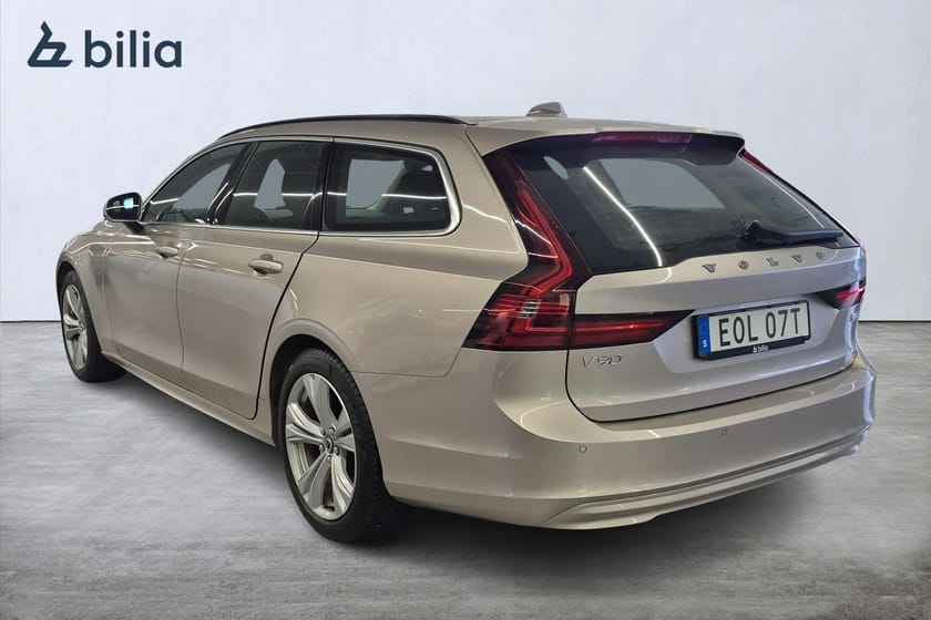 Bild 2 av Volvo V90 B4 Bensin Core klimatpkt VOC park-värmare NAV