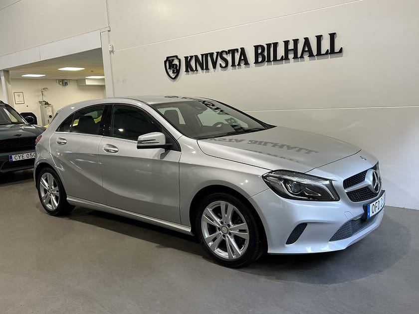 Bild 3 av Mercedes-Benz A 180 7G-DCT Urban CarPlay 122hk