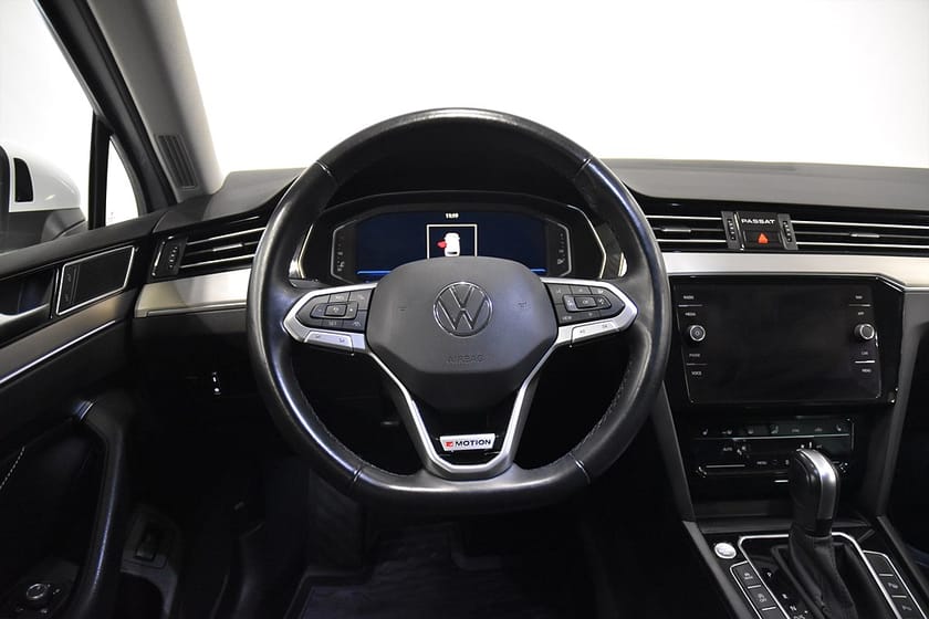 Bild 2 av Volkswagen Passat Sportscombi 2.0 TDI 4M GT P-värm Rattv Drag Skinn Cockpit 200hk
