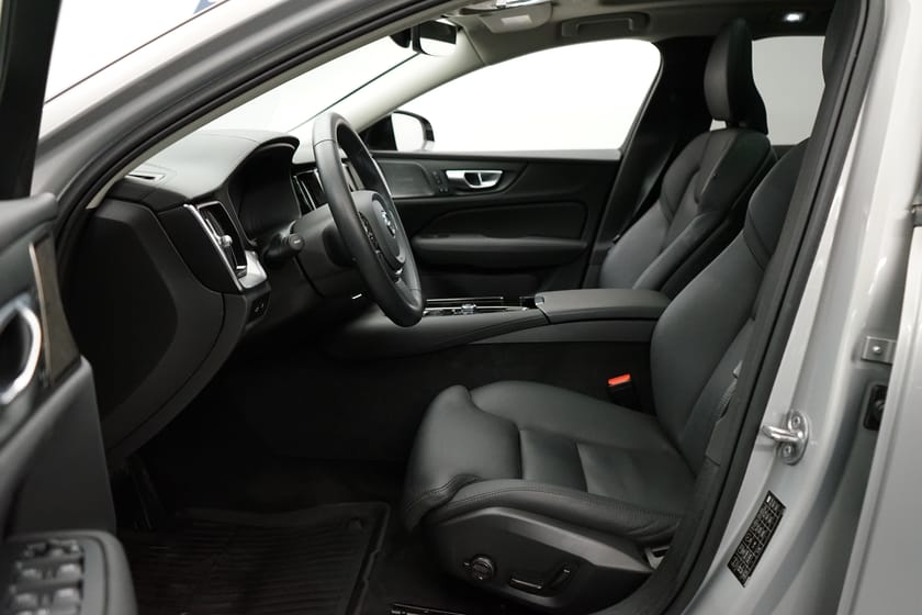 Bild 5 av Volvo V60 Recharge T8 Ultimate Dark Edition, Taklucka, Dragkrok, Navigation, Head Up Display