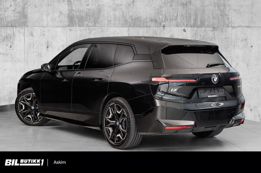 Bilde 5 av BMW iX xDrive40 40 Fully Charged, Laserlys, H&K, Sky Lounge, HUD, Krok