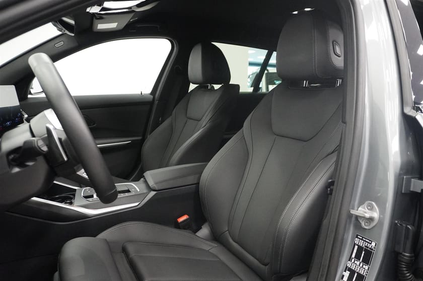 Bild 5 av BMW 330e xDrive Touring M Sport Kamera Dragkrok