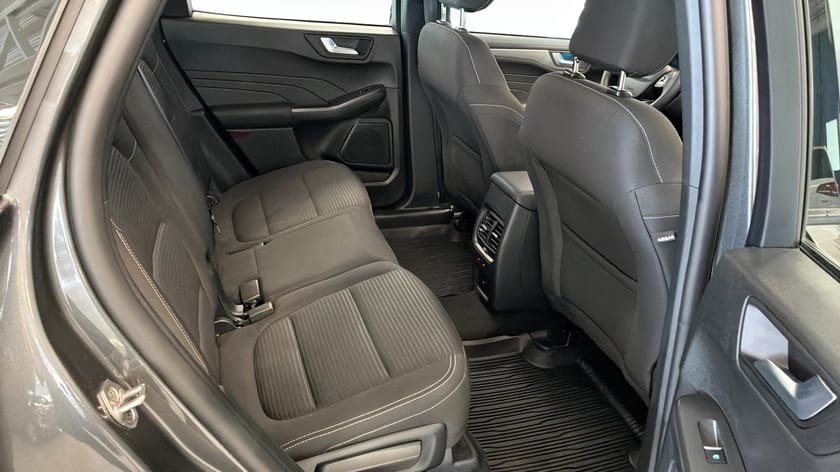 Bild 5 av Ford Kuga Plug-In Hybrid TITANIUM 2.5 FWD 225HK CVT Titanium 225hk 2.5l PL 3995:-/månaden