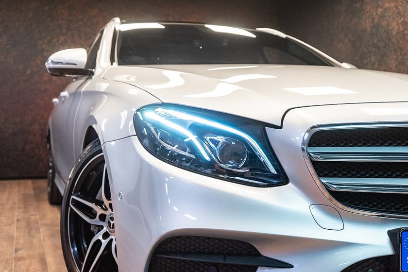 Bild 4 av Mercedes-Benz E 220 T d 4MATIC