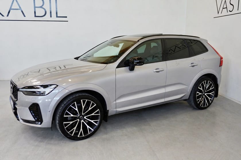 Bild 3 av Volvo XC60 B4 AWD R-design H&K/22"/Pano/Drag/3,45% Ränta