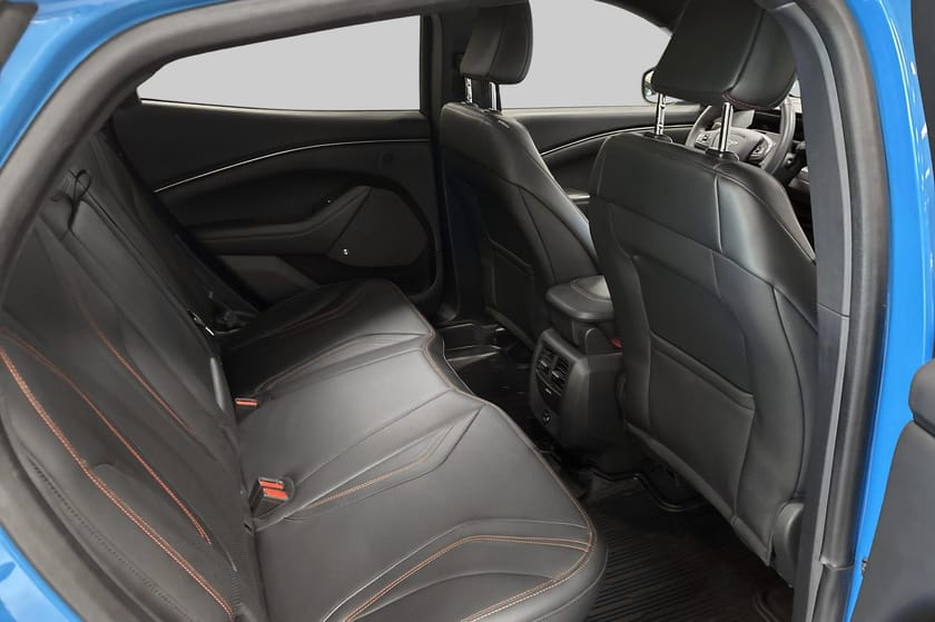 Bild 4 av Ford Mustang Mach-E Standard Range AWD 269hk (Teknik Pkt+, Vinterhjul)