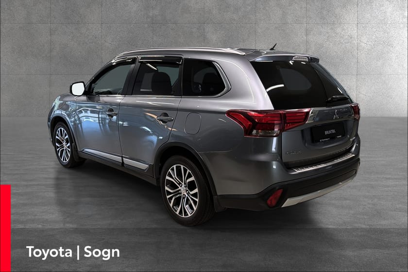 Bilde 3 av Mitsubishi Outlander 2.2 Di-D 4WD GLSi/ 7-seter/skinn
