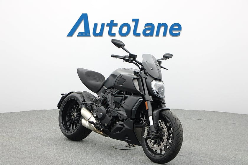 Bild 1 av Ducati Diavel 1260 *Nyservad, Nya däck