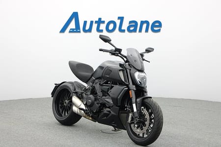 Ducati Diavel 1260 *Nyservad, Nya däck