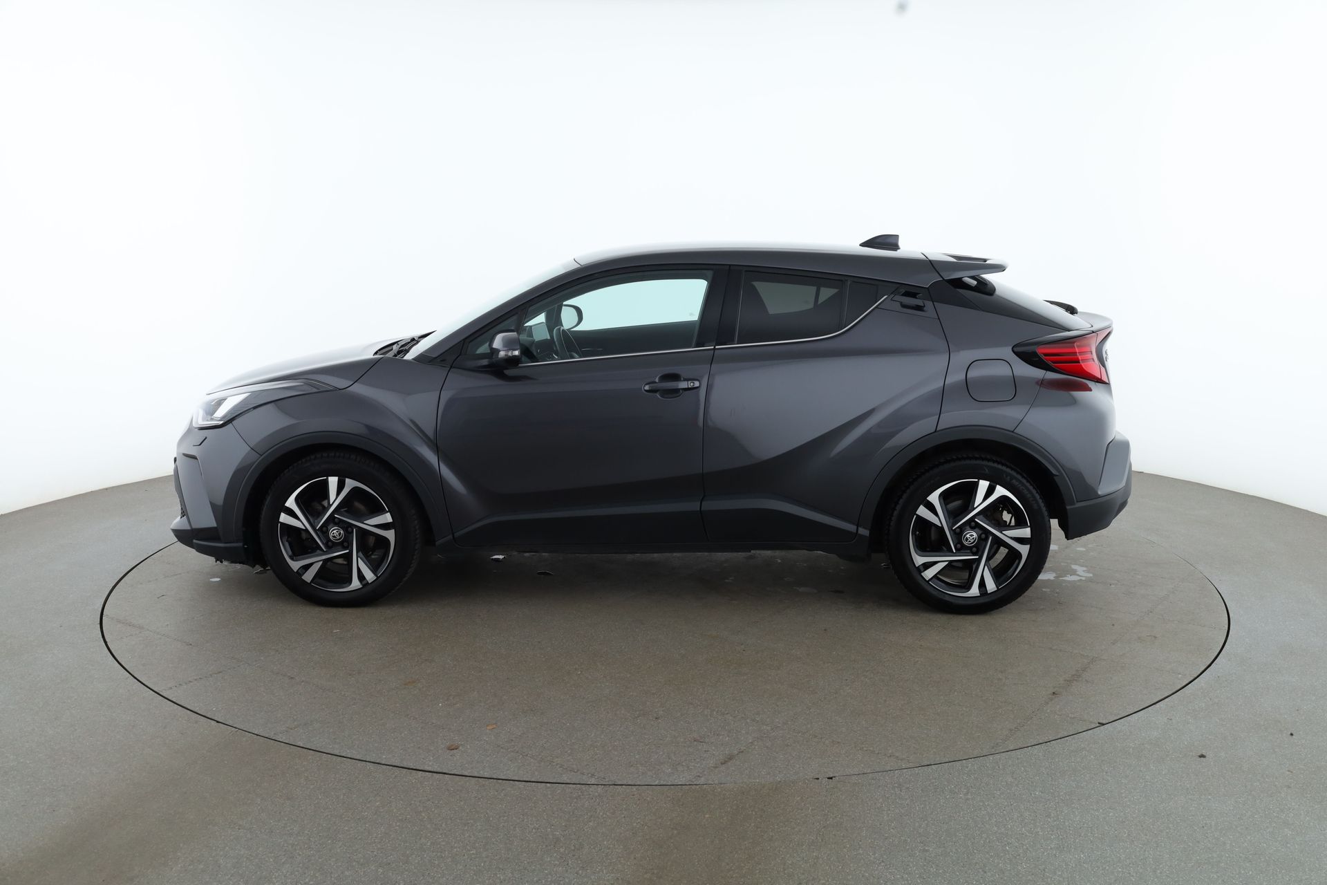Toyota C-HR 2022, bild 2/10