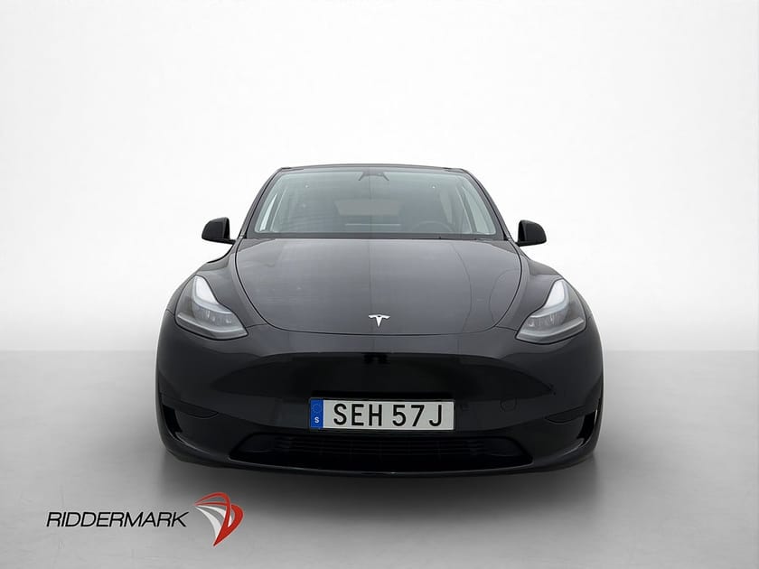 Bild 3 av Tesla Model Y Standard Range RWD MOMS Drag 360° Autopilot