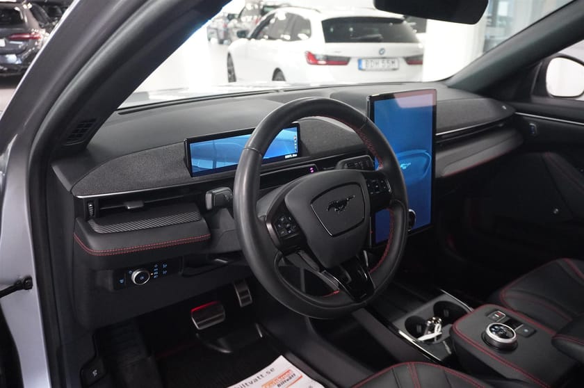 Bild 4 av Ford Mustang Mach-E Long Range AWD Teknik